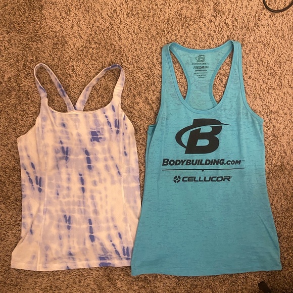 Bundle of 6 workout tanks - size small - Picture 6 of 7